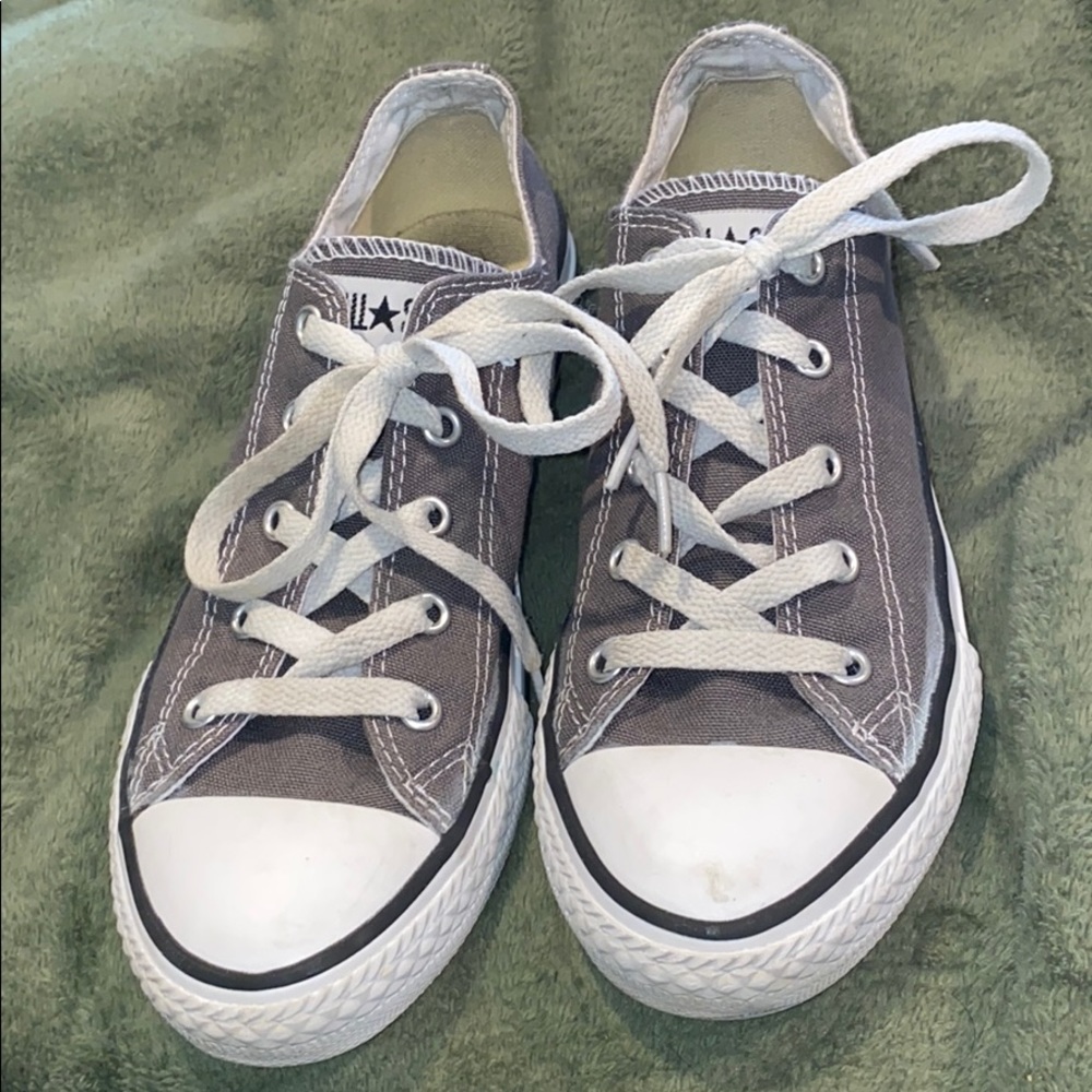 Kids converse